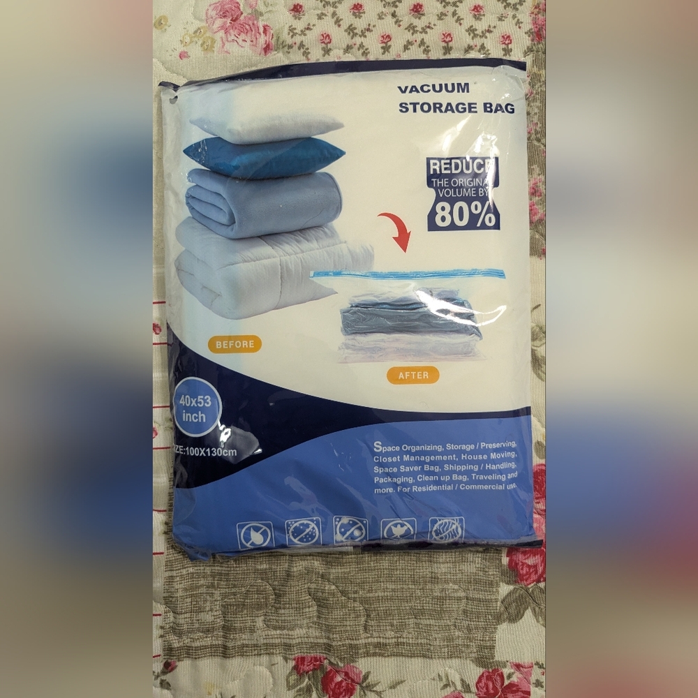 Vacuum Storage Bag with Blue Accents (8 pack)